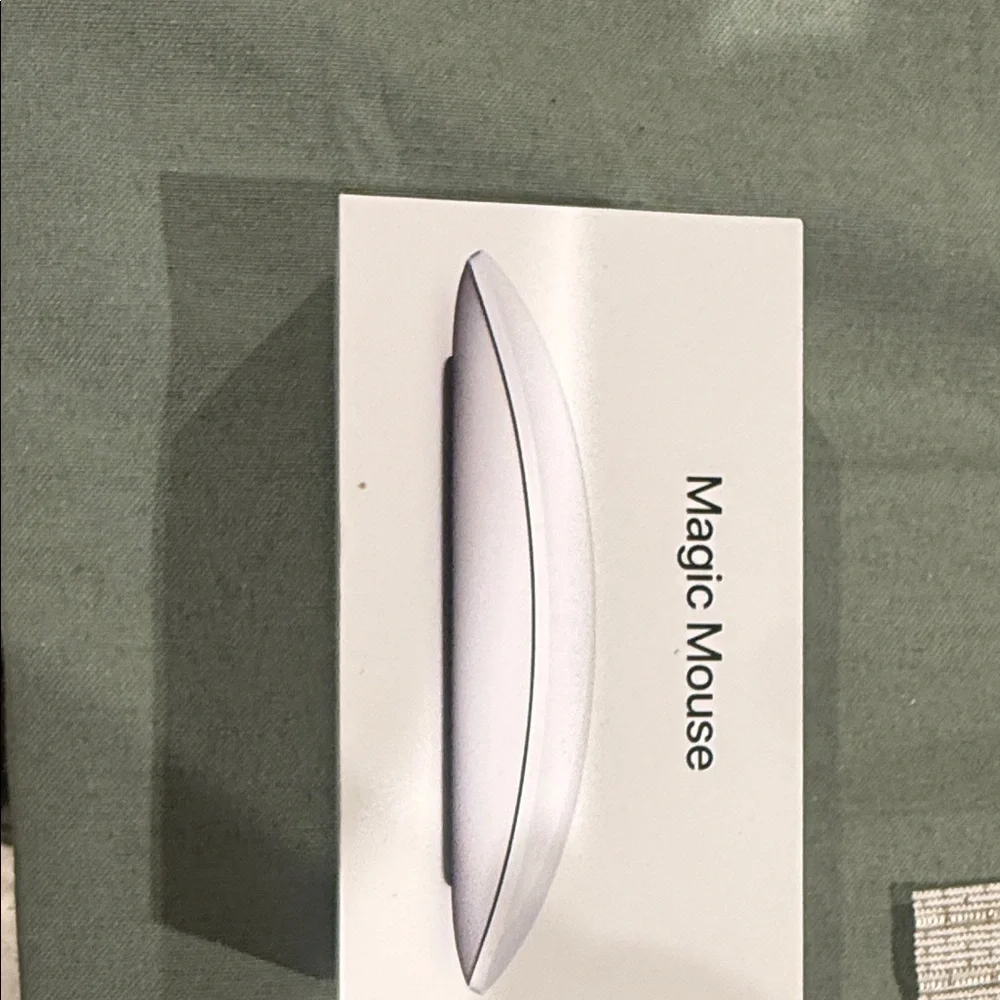 Apple Magic Mouse in White Box